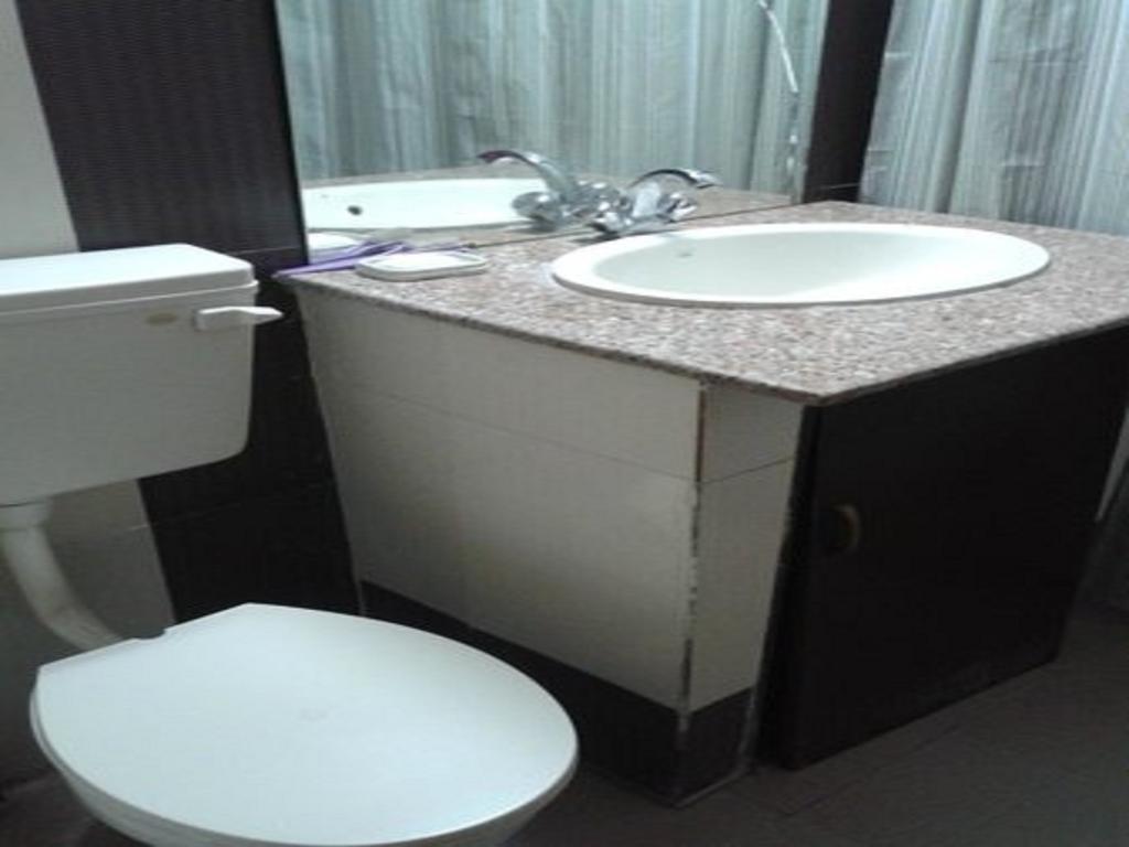 Jeelani Guest House Srīnagar Quarto foto